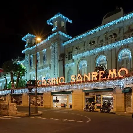 Urbanloft In Centro A Via Palmari * Sanremo